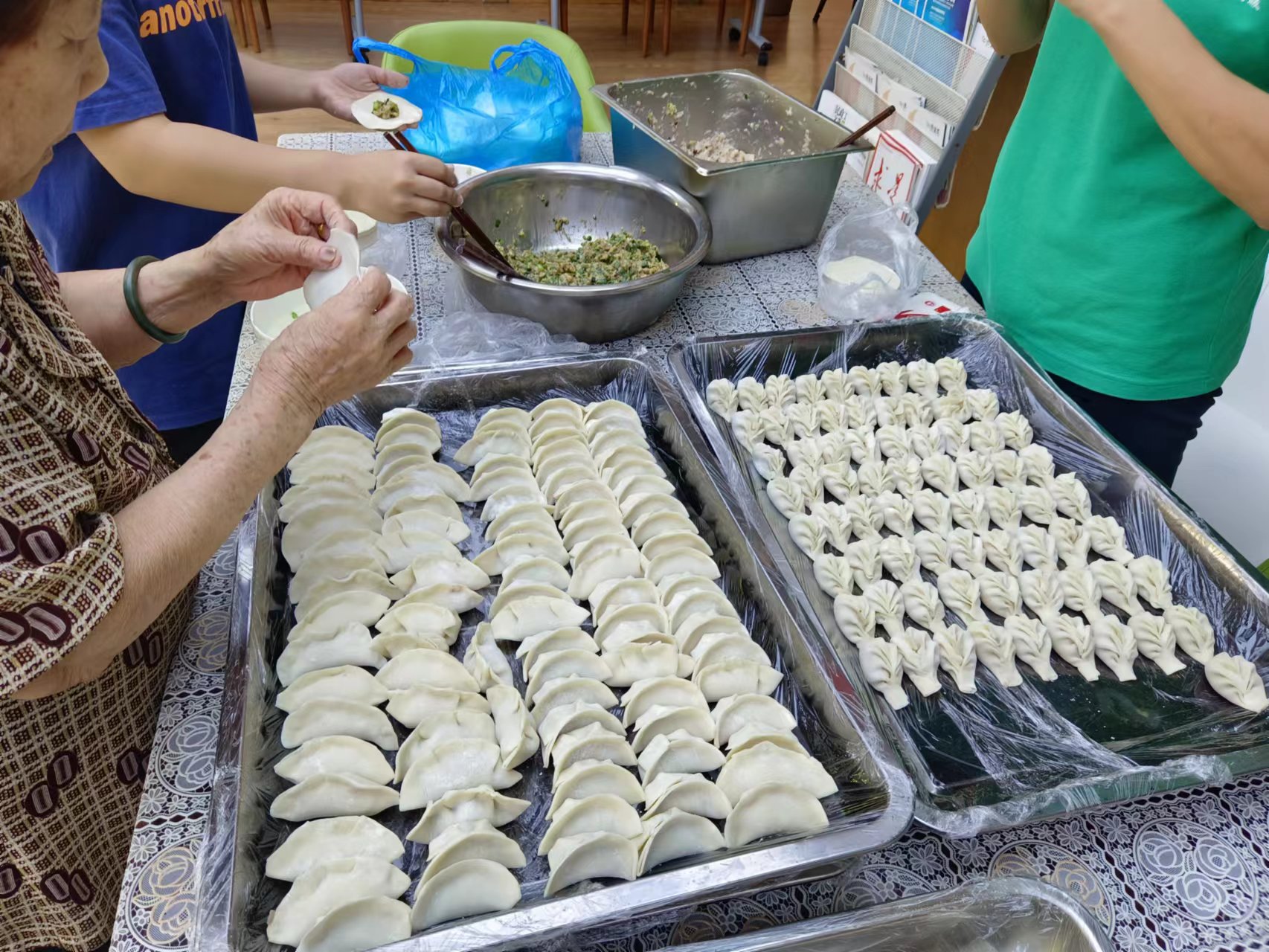 包餃子、慶團圓、齊上陣
