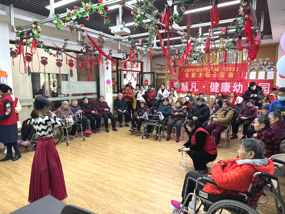 慧凡幼兒園小朋友們的精彩表演