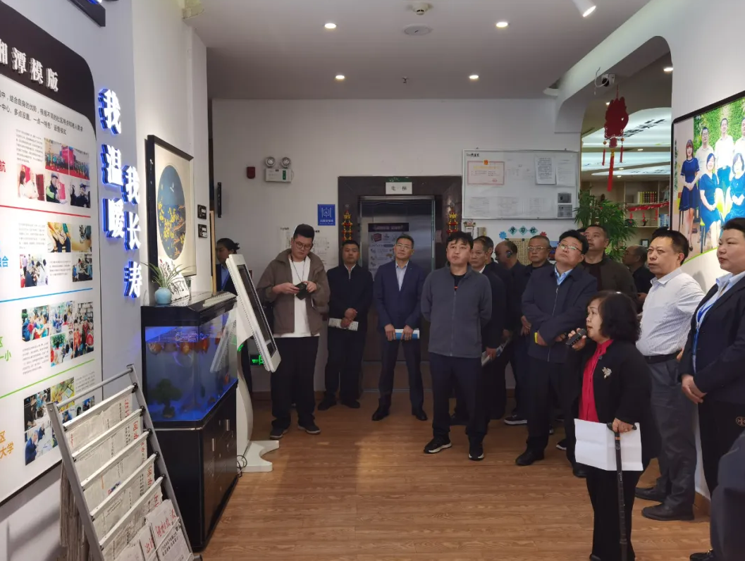 全省14個市州民政局分管領(lǐng)導(dǎo)、養(yǎng)老服務(wù)科科長、縣市區(qū)民政局分管副局長等100余人